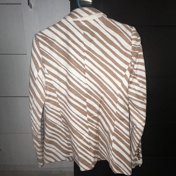 Ann Taylor zebra blazer white and tan. Size Xs - Picture 2 of 5